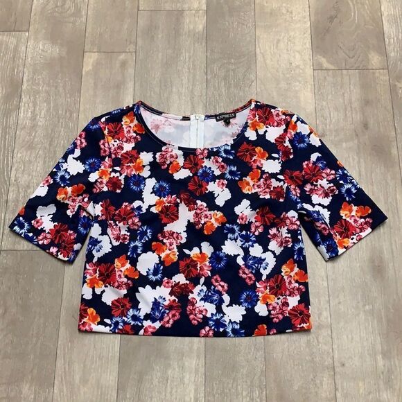 Express Tops - ‎Womens Express Floral Crop Top Shirt